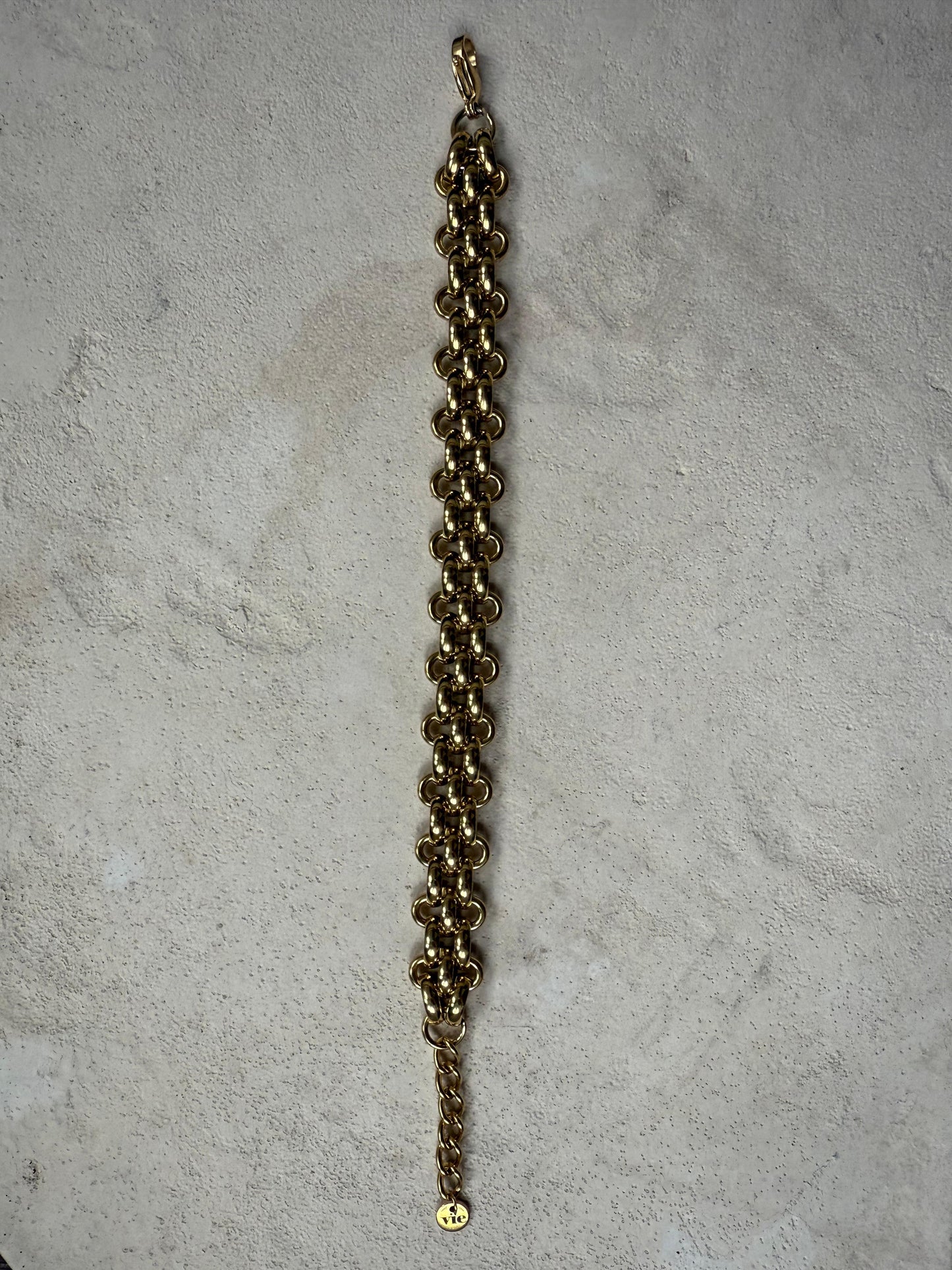 GOLD BRACELET